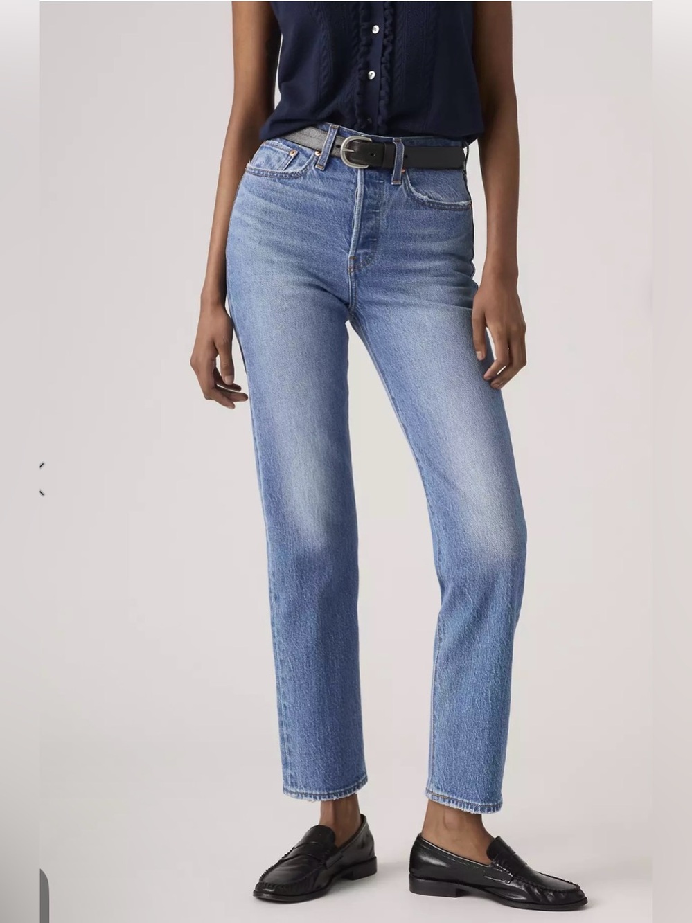 Levi’s Wedgie Straight Ankle Women's Jeans
Dance Around Med Wash
Size W28 L 30